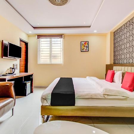 Capital O 5381 The Emirates Hotel Bengaluru Kültér fotó
