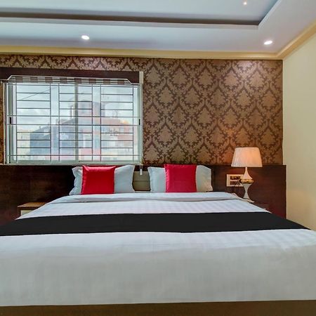 Capital O 5381 The Emirates Hotel Bengaluru Kültér fotó