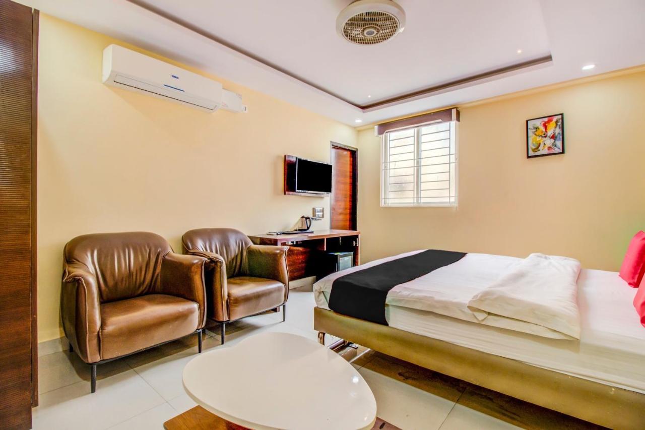 Capital O 5381 The Emirates Hotel Bengaluru Kültér fotó